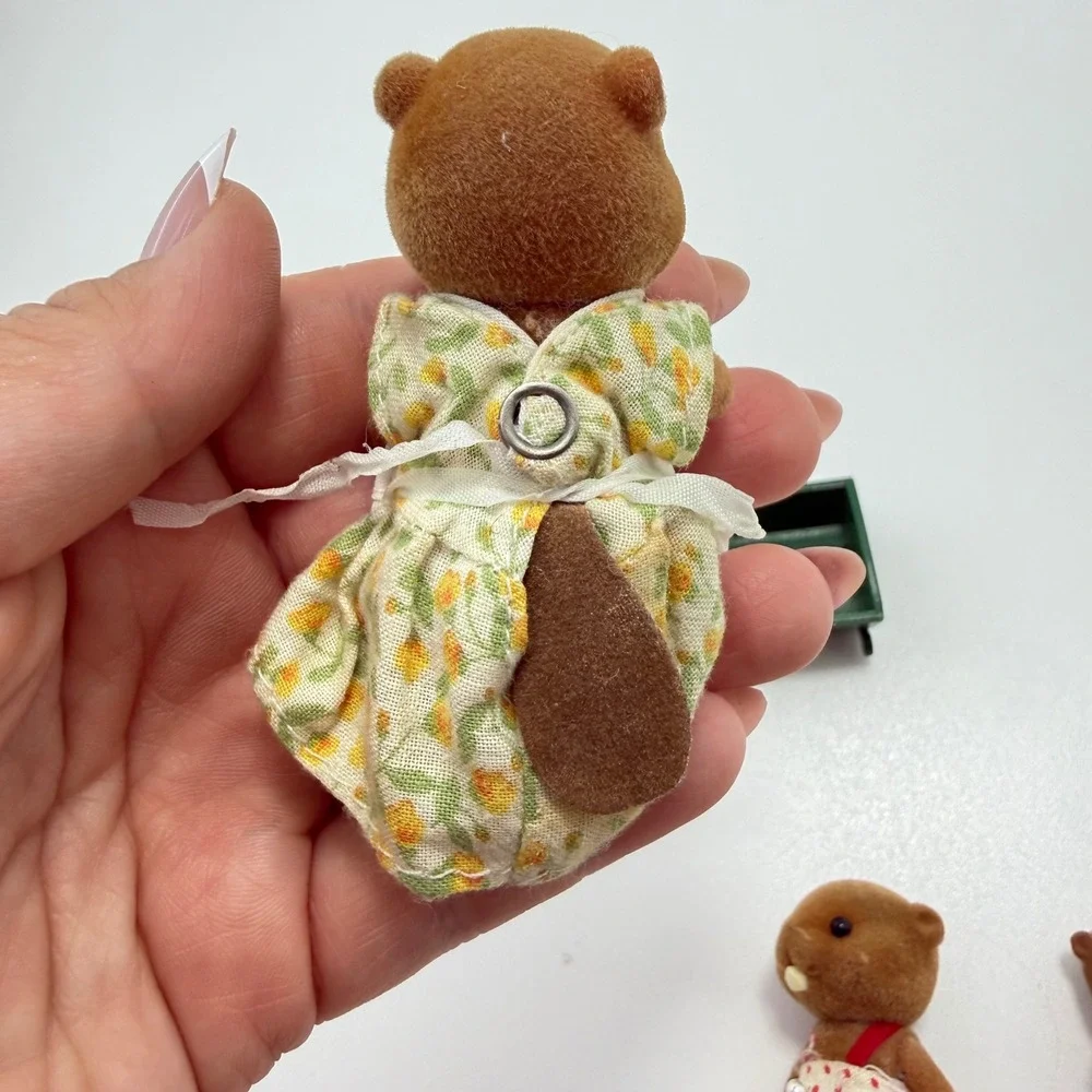Vintage Sylvanian Families Calico Critters Beaver Family Set of 3 Plus Cradle